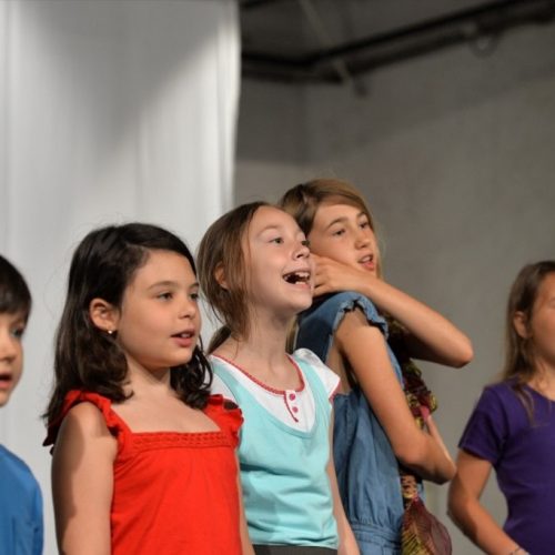 Un cours de théâtre enfants à la Maison Théâtre - Montpellier